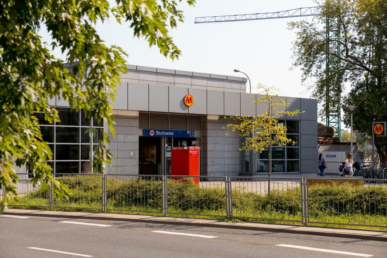 Klimatyczne Studio Metro Slodowiec Warschau Buitenkant foto