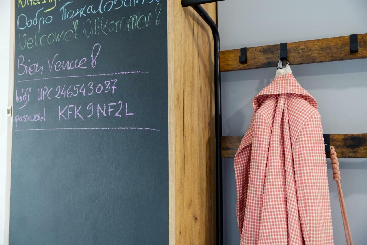 Klimatyczne Studio Metro Slodowiec Warschau Buitenkant foto